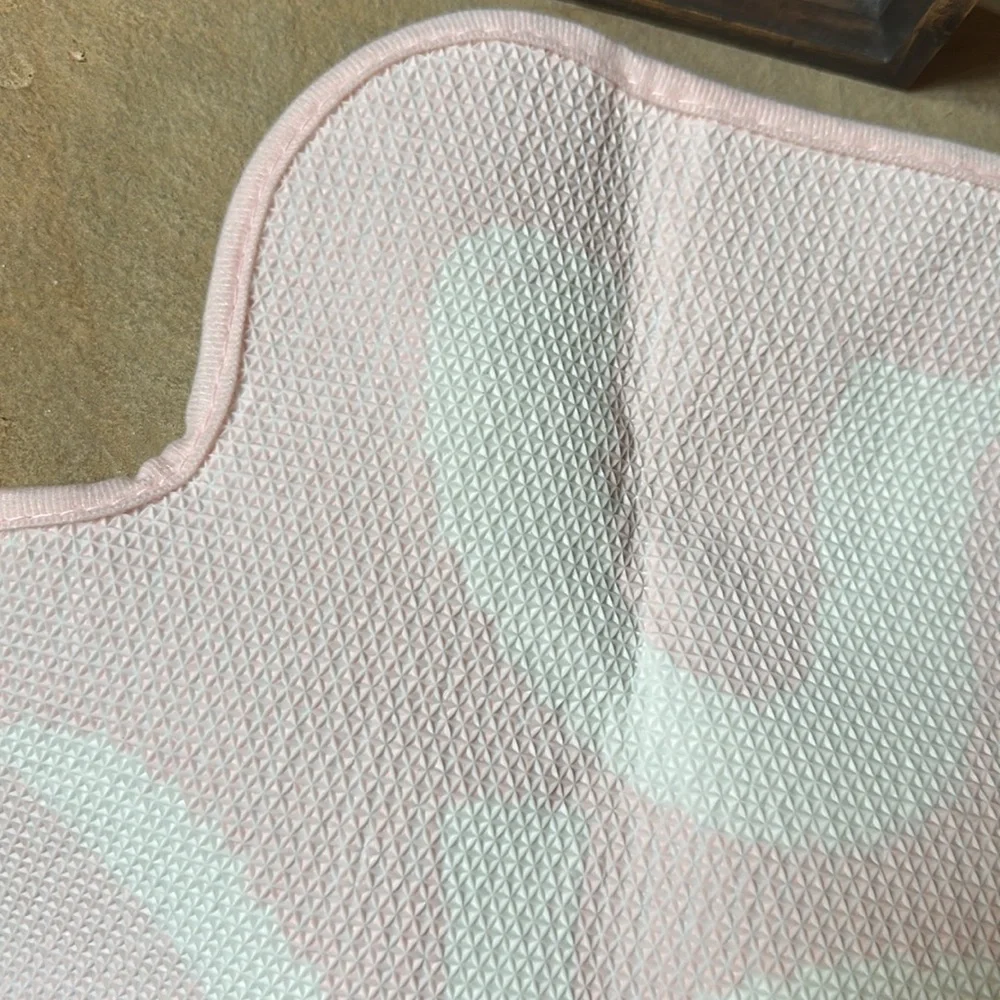 New With Tags Pink and White Bathroom Bedroom Rug